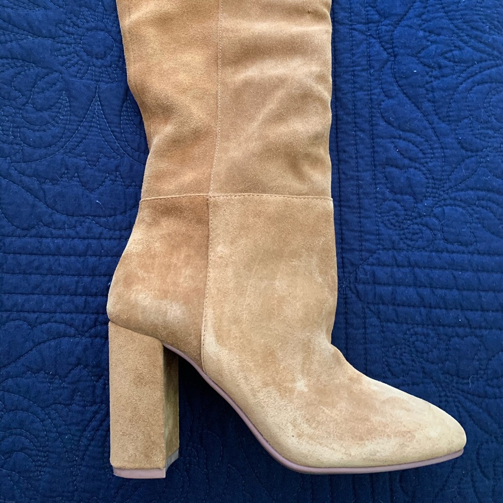 Suede brown boots